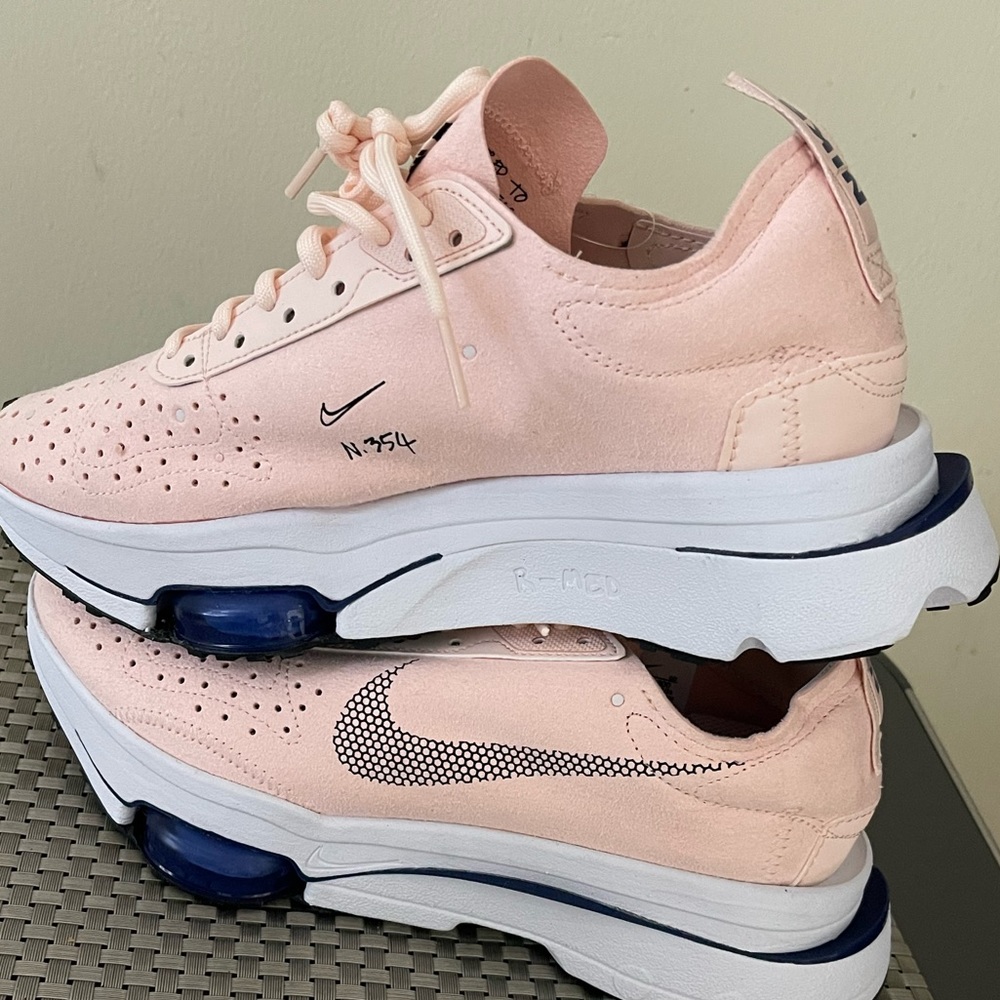 Nike Air Zoom CZZ1151-800 Running Sneaker
